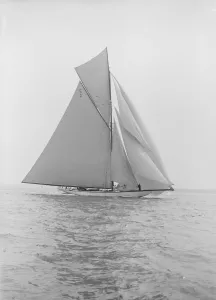 William Fife Prints: The 19-metre class Mariquita sailing downwind, 1913. Creator: Kirk & Sons of Cowes