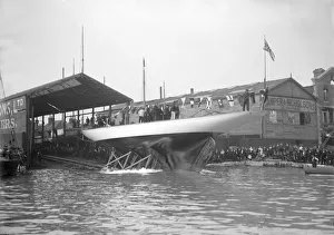 Boatyard Prints: The 19-metre Norada launch from the Camper & Nicholsons boat yard, Gosport, 1911