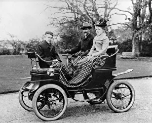 Passenger Prints: 1901 De Dion Bouton voiturette vis a vis. Creator: Unknown