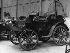 Veteran Gallery: 1902 Arrol Johnston dogcart. Creator: Unknown