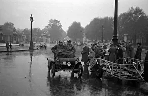 1904 Oldsmobile on the London to Brighton RAC Veteran Car Run of 1953