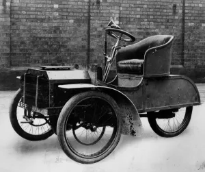 Three Wheeler Prints: 1904 Repton 4hp 3 wheeler. Creator: Unknown
