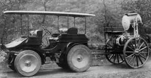 Veteran Gallery: 1905 Arrol Johnston with search light trailer in Sudan. Creator: Unknown