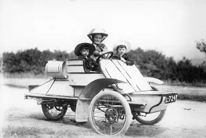 Three Wheeled Prints: 1905 Rexette 5 hp tricar, (c1905?)