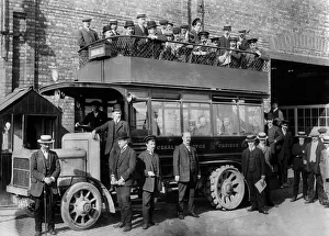 Commercial Vehicles Prints: 1906 Daimler experimental gearless bus. Creator: Unknown
