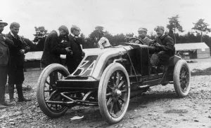 Renault Prints: 1906 Renault, Szisz in Grand Prix de L ACF. Creator: Unknown