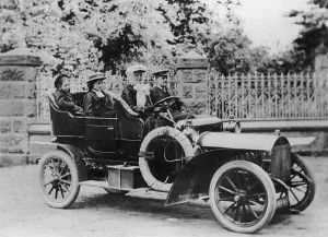 1908 Brown 20 / 22hp. Creator: Unknown