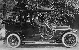 Chauffeur Prints: 1910 Wolseley Siddeley Landaulette. Creator: Unknown