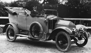 Chauffeur Prints: 1911 Siddeley Deasy with chauffeur. Creator: Unknown