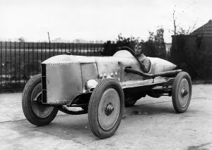 1913 Percy Lambert in Talbot Special 25hp at Brooklands, breaks 103 miles in 1 hour record