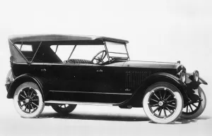 Studebaker Prints: 1916 Studebaker Big Six. Creator: Unknown