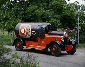 1927 Daimler Bottle Van. Creator: Unknown