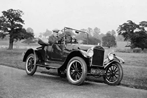 Ford Prints: 1927 Ford Model T 2 seater. Creator: Unknown