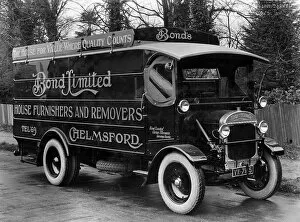Thornycroft Gallery: 1928 Thonycroft removals lorry. Creator: Unknown