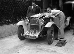 Motor Maintenance Gallery: 1930 Alfa-Romeo driven by Kenneth Evans. Artist: Bill Brunell