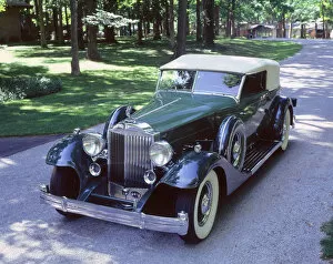 1933 Gallery: 1933 Packard V12 by Dietrich. Creator: Unknown