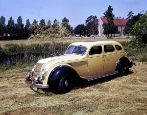 Streamlined Prints: 1935 Chrysler Airflow car