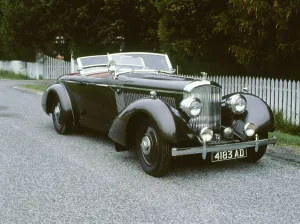 Front Three Quarters Prints: 1937 Bentley 4 1/4 lire