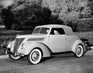 White Walled Tyre Prints: 1937 Ford V8 model 78 lub Cabriolet, (1937?)
