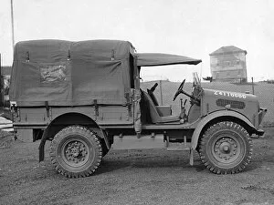 Tarpaulin Collection: 1940 Bedford MWT 15cwt gun tractor. Creator: Unknown
