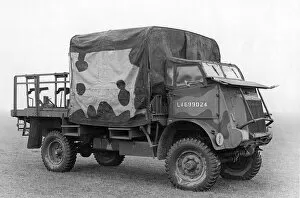 Camouflage Collection: 1940 Bedford QLC war model. Creator: Unknown