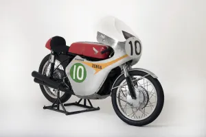 1961 Honda RC162, Mike Hailwood. Creator: Unknown