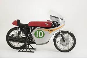 1961 Honda RC162, Mike Hailwood. Creator: Unknown