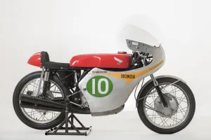 1961 Honda RC162, Mike Hailwood. Creator: Unknown
