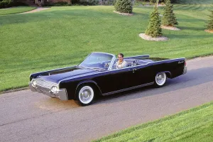 Lincoln Prints: 1962 Lincoln Continental convertible. Creator: Unknown