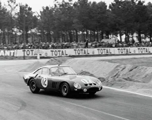 Motor Race Prints: 1963 Ferrari 250 GTO driven by Sears / Salmon at Le Mans. Creator: Unknown