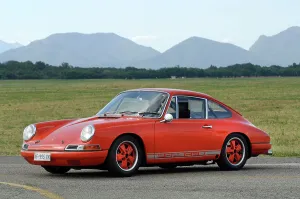 2000 Prints: 1965 Porsche 911 2000 R