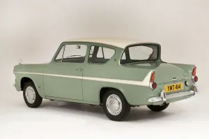 Super Prints: 1966 Ford Anglia Super 105E