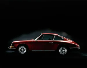 Aerodynamic Prints: 1967 Porsche 911