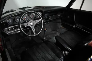 Maroon Prints: 1968 Porsche 912