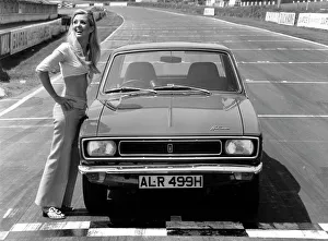 Start Prints: 1969 Hillman Hunter GT with female model