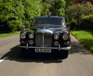 Crest Prints: 1970 Daimler Vanden Plas DS 420 limousine. Ex Queen Mother