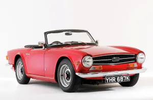 2 Seats Prints: 1972 Triumph TR6