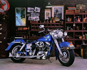 Garage Prints: 1975 Harley Davidson FLH