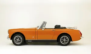 Two Seats Prints: 1975 MG Midget