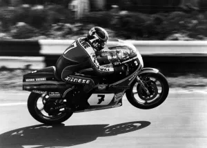 Barry Gallery: 1975 Suzuki 500cc, Barry Sheene at Mallory Park. Creator: Unknown