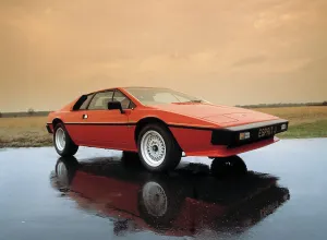 Front Three Quarters Prints: 1982 Lotus Esprit series 3