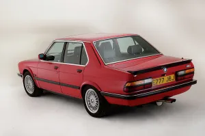 Sports Car Prints: 1987 BMW M5