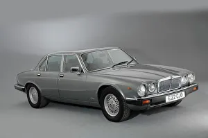 1987 Prints: 1987 Jaguar XJ12 Sovereign