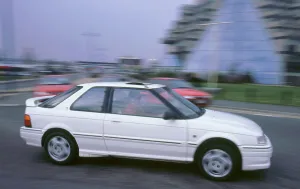 Roundabout Prints: 1993 Rover 220 Gti