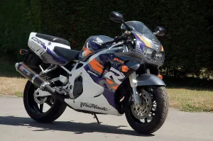 Honda Prints: 1996 Honda 900 CBR Fireblade