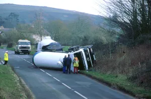 Lorry Prints: 1997 Mercedes tanker road accident