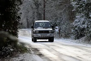 Safety Prints: 1997 Mitsubishi Shogun on icy road
