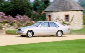 Gravel Prints: 1998 Mercedes Benz S500