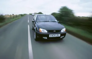 Front Three Quarters Prints: 1999 Ford Fiesta Zetec