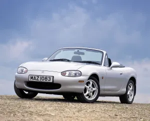 Gravel Prints: 1999 Mazda MX5